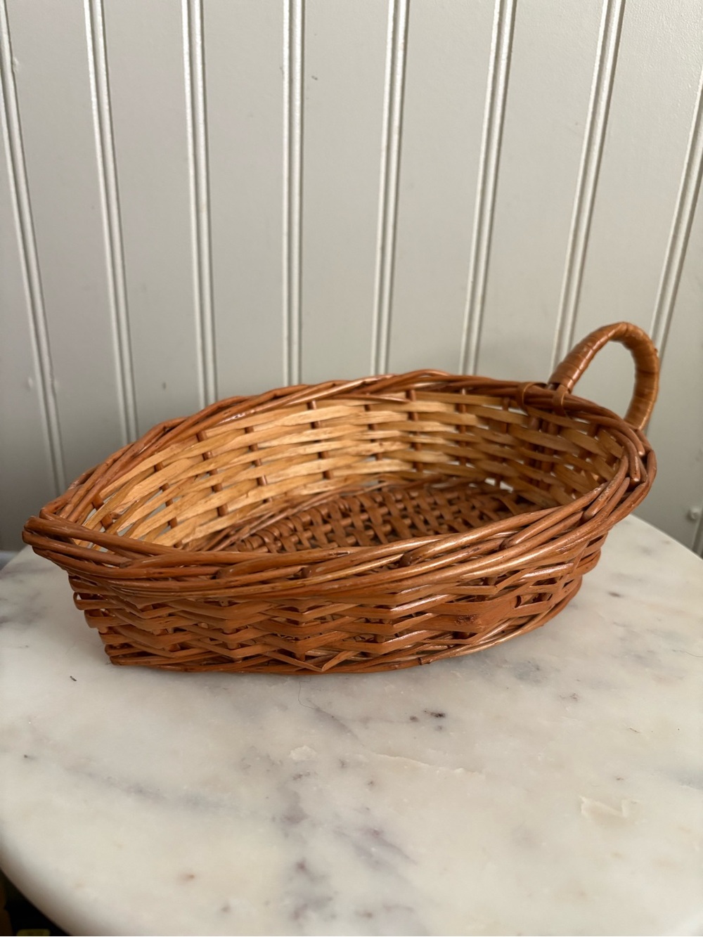 Vintage Wicker Leaf-Shaped Scoop Basket in Brown VTG Farmhouse Rustic Country